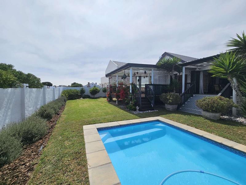 4 Bedroom Property for Sale in Duyker Eiland Western Cape